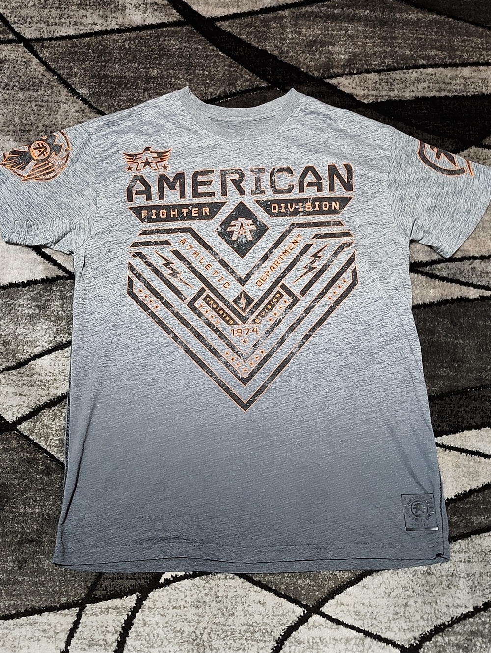 AMERICAN FIGHTER ATHLETIC TRAINING DIVISON RAISED OMBRE GRAY SHORT-SLEEVE T-SHIR